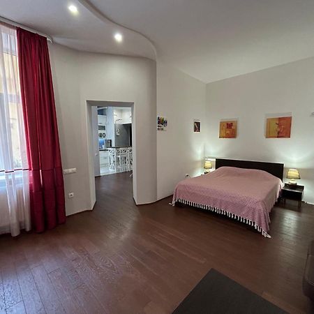 Modern Apartments In A Historical Place On Gorodotskaya Lviv Bagian luar foto