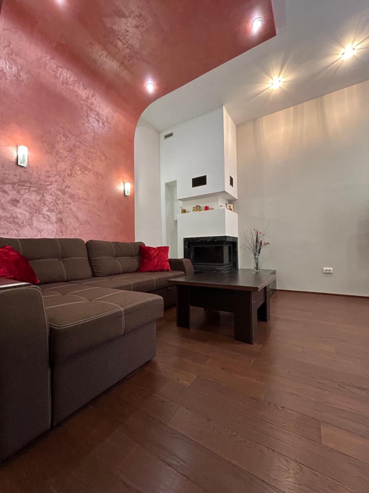 Modern Apartments In A Historical Place On Gorodotskaya Lviv Bagian luar foto